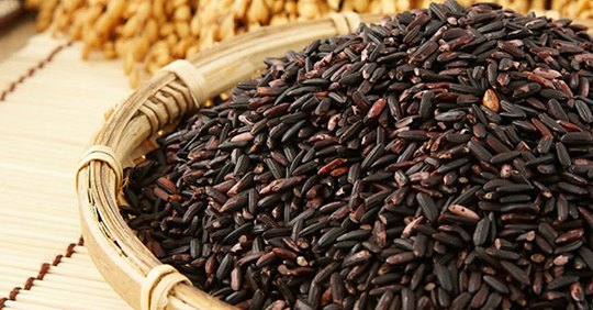 यसकारण खानुपर्छ कालो चामल