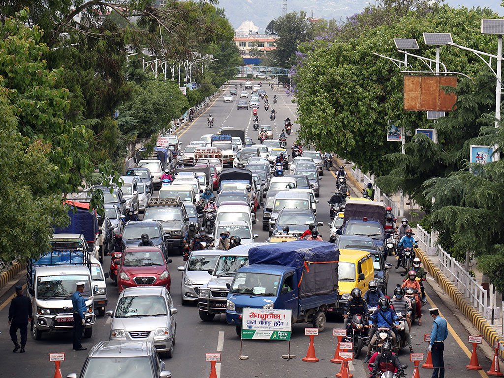 काठमाडौं उपत्यकाको निषेधाज्ञा थप खुकुलो,  कुन बार कुन पसल खोल्न पाइन्छ ?