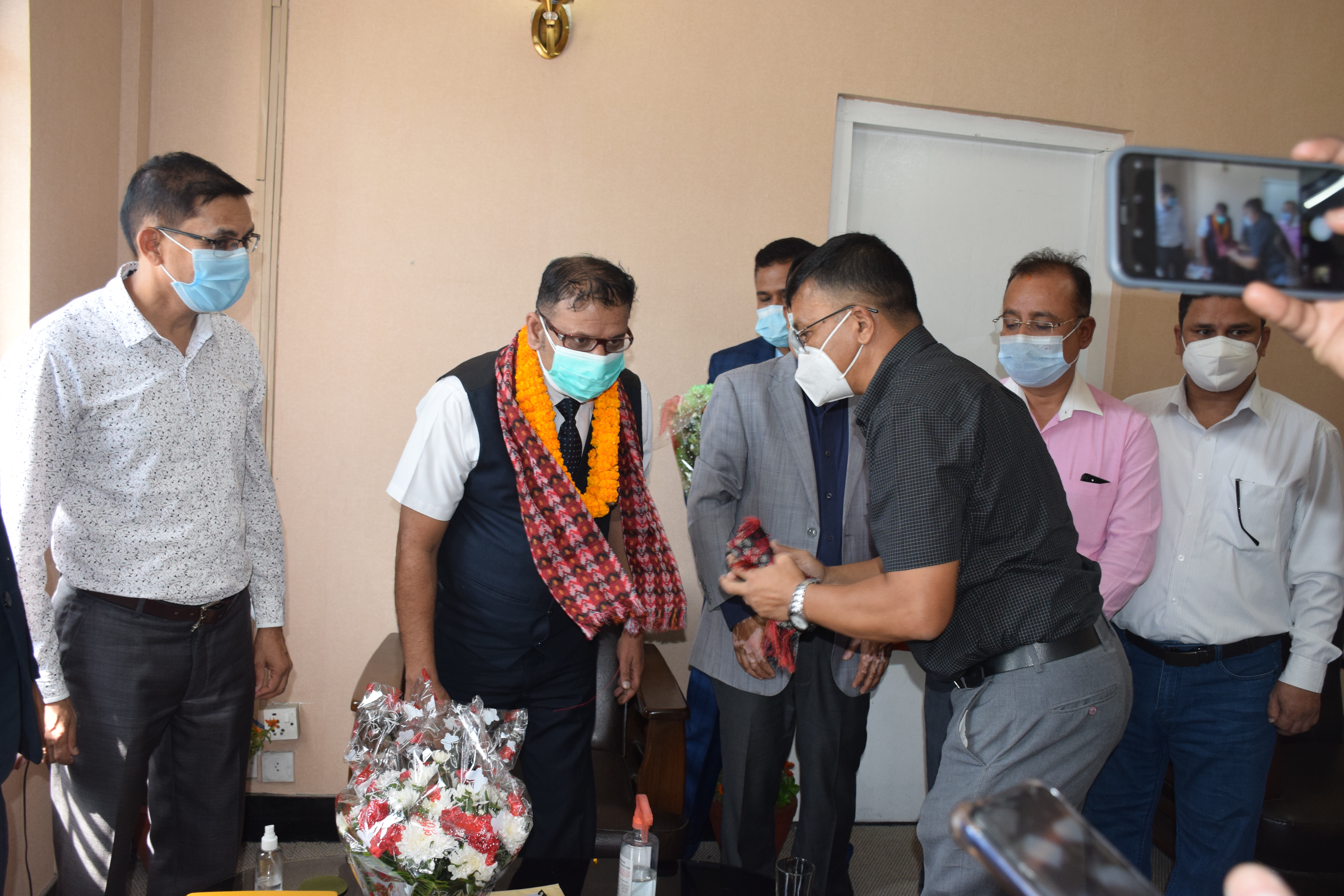 नेपाल औषधि व्यवसायी संघद्धारा नवनियुक्त महानिर्देशकलाई शुभकामना र बधाई, महानिर्देशकबाट व्यवसायीक सहजीकरणको आश्वासन