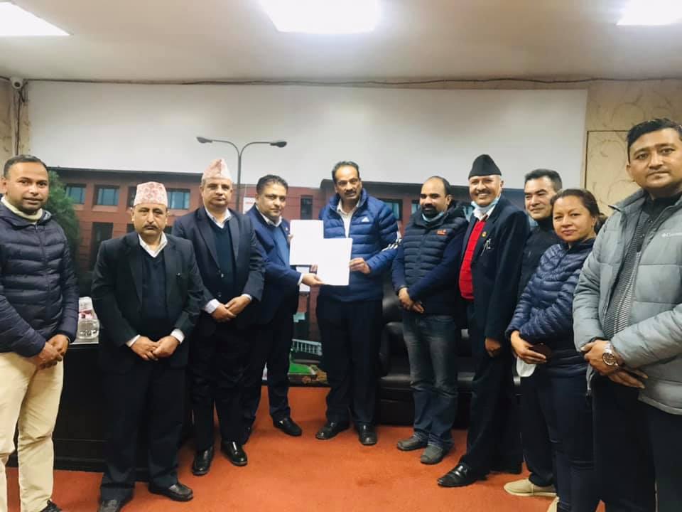 आन्दोलनरत स्वास्थ्यकर्मी र स्वास्थ्य मन्त्रालयबिच कसरी भयो १९ बुँदे सम्झौता ?