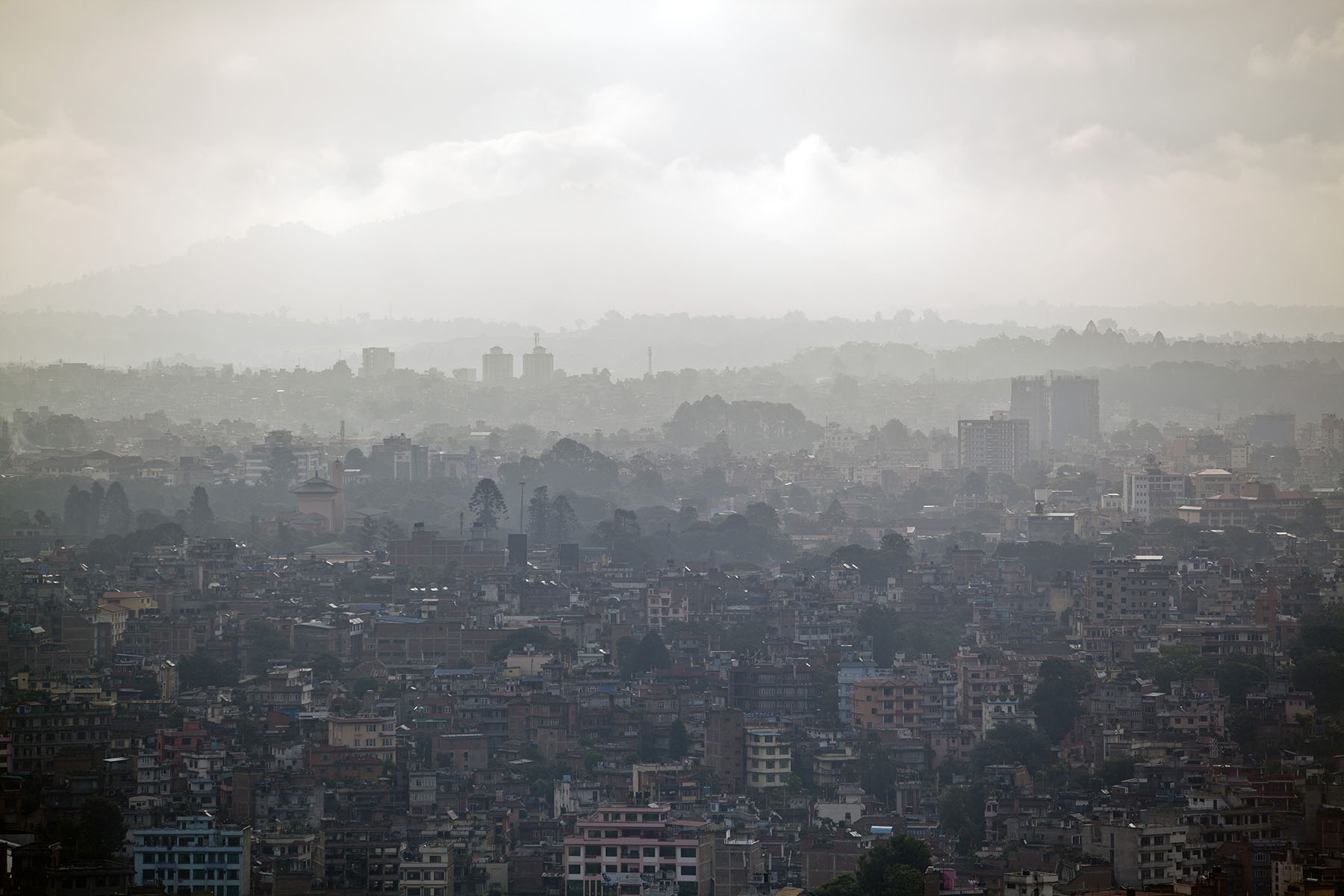 काठमाडौँको तुवाँलो हट्न अझै केही दिन लाग्ने, घरबाहिर जाँदा अनिवार्य मास्क लगाऔँ