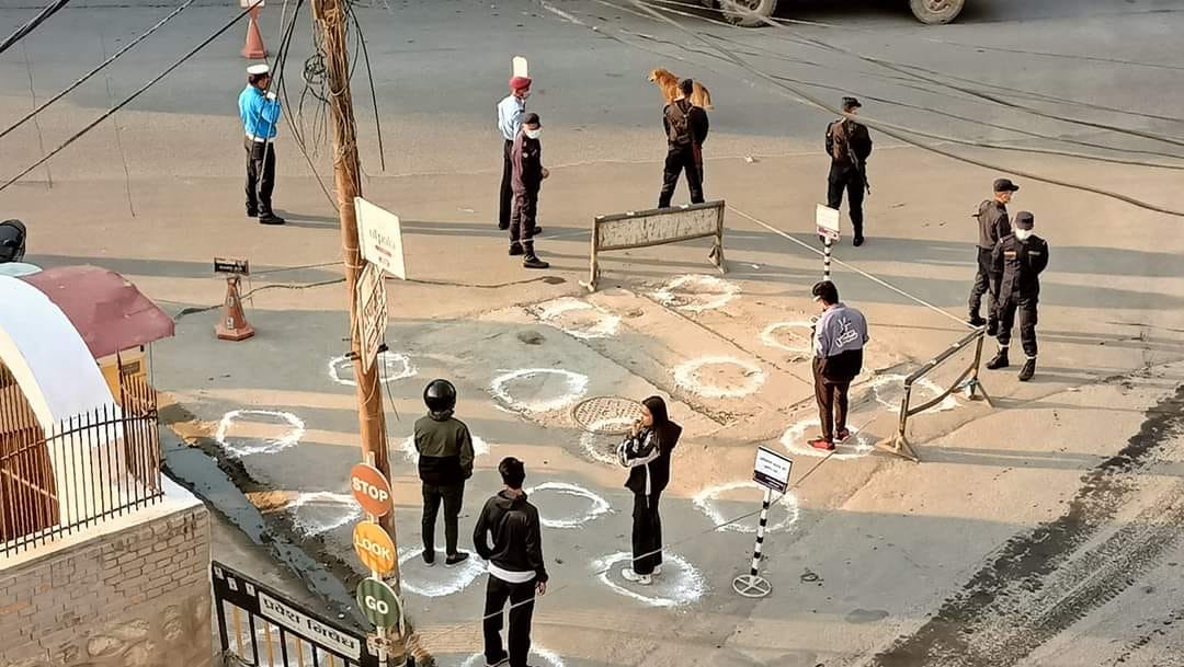मास्क नलगाई हिड्ने १३ सय २५ जना प्रहरीको कारबाहीमा