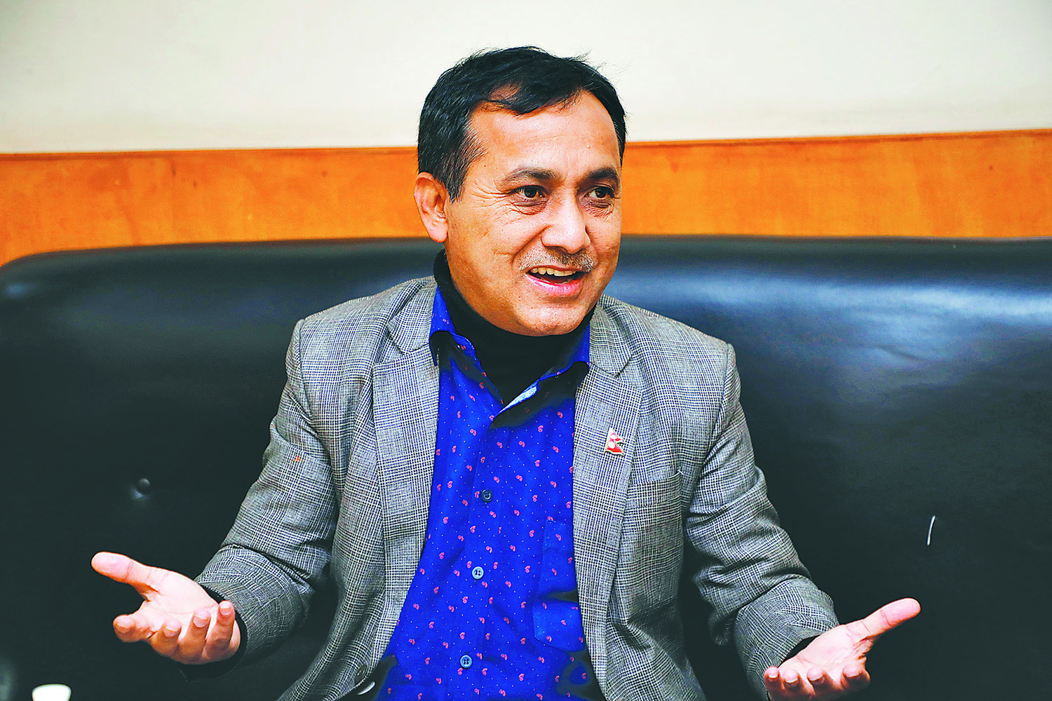 नेपाली कांग्रेसका प्रवक्ता विश्वप्रकाश शर्मालाई कोरोना संक्रमण