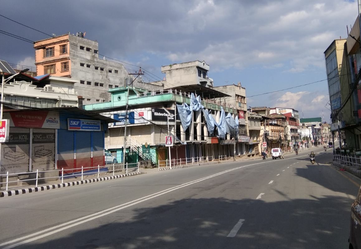 निषेधाज्ञाकै अवधिमा तीन गुणाले बढ्यो कोभिड संक्रमण र मृत्यु