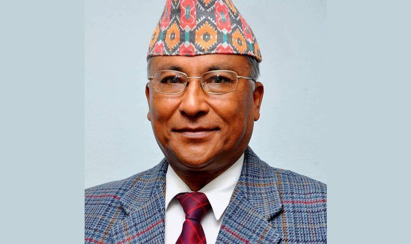 ओली सरकारका छैटौं स्वास्थ्यमन्त्री कृष्णगोपाल श्रेष्ठ को हुन् ?