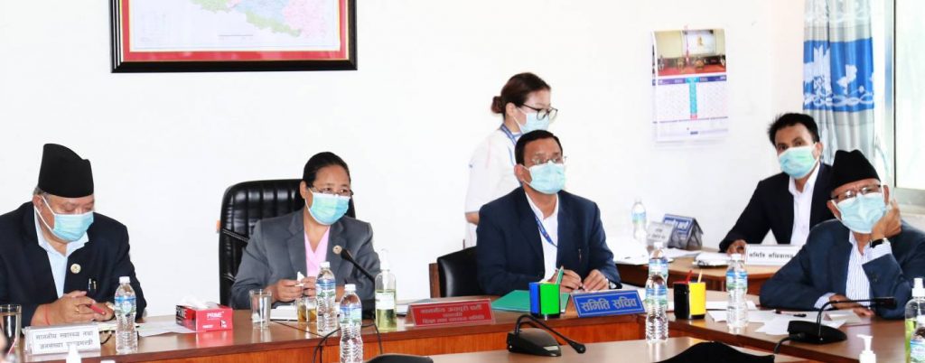 कक्षा १२ का विद्यार्थीलाई तत्काल कोरोना विरुद्धको खोप लगाउन निर्देशन