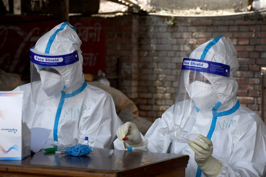 कोरोना जोखिम बढेपछि भारतबाट फर्किने निगरानीमा, सीमामा कडाइ