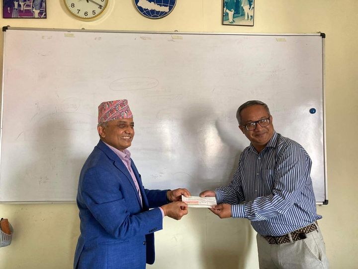 राष्ट्रिय मिर्गौला उपचार केन्द्रलाई दुई थान वी ब्राउन हेमोडायलाइसिस मेशिन हस्तान्तरण