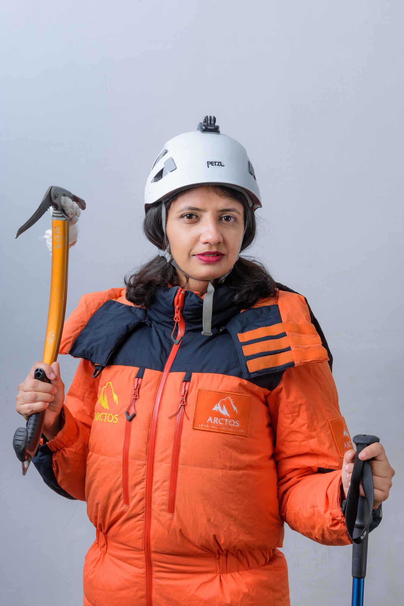 महिला चिकित्सकहरुको नेतृत्व गर्दै डा. प्रिती भुसालको सगरमाथा आरोहण यात्रा शुरु