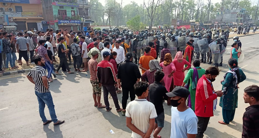 उपचारका क्रममा बिरामीको मृत्यु भएपछि आफन्तले गरे अस्पताल तोडफोड