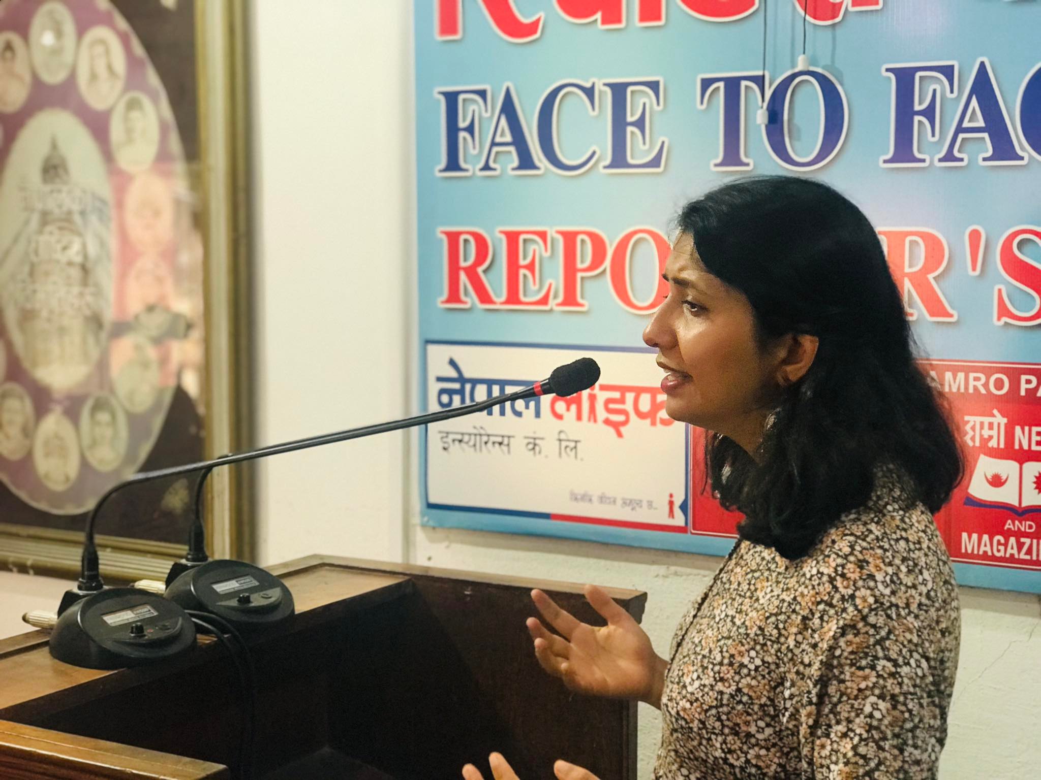 सगरमाथामा प्रदुषण बढ्दै गएको भन्दै सरोकारवालालाई  डा. भुसालको ध्यानाकर्षण