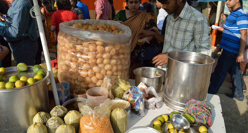 अब ललितपुर महानगरभित्र ठेलामा पानीपुरी बेच्न नपाइने