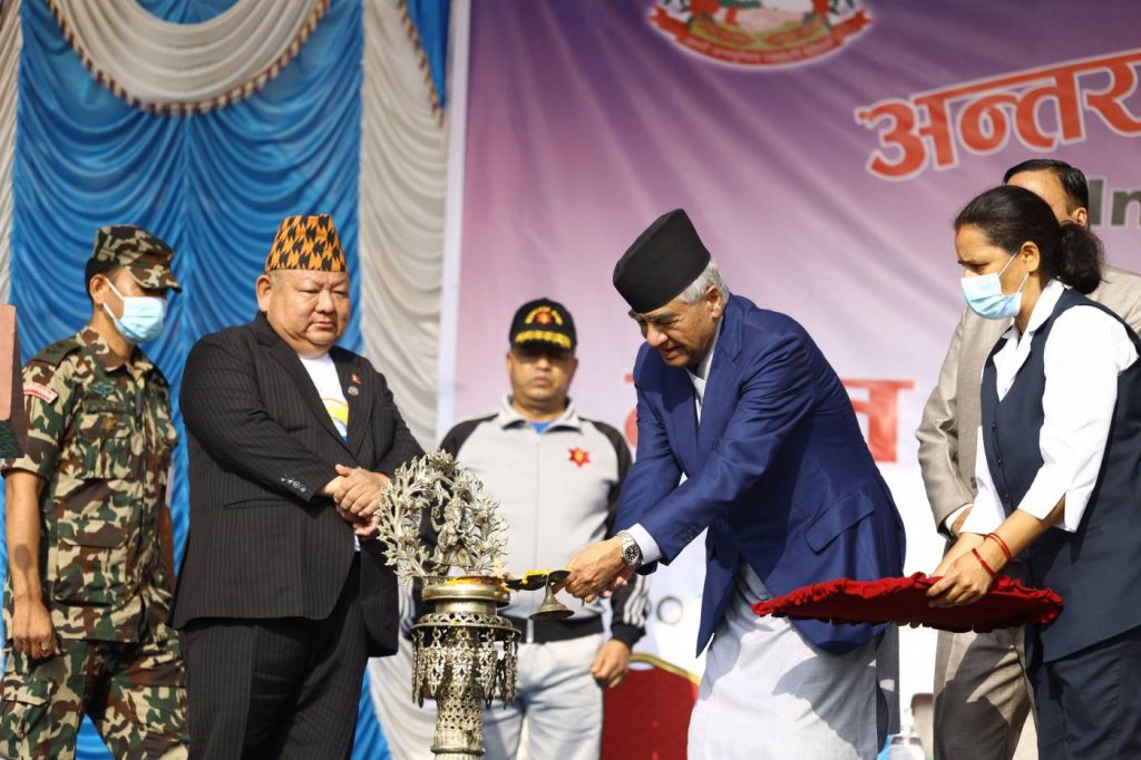 'निरोगीताका लागि योग आवश्यक'-प्रधानमन्त्री देउवा