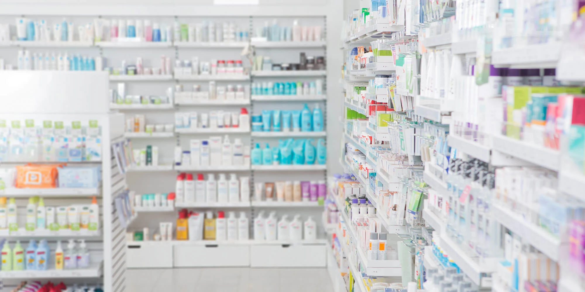 नियम विपरीत सञ्चालित ३ मेडिकल सिल