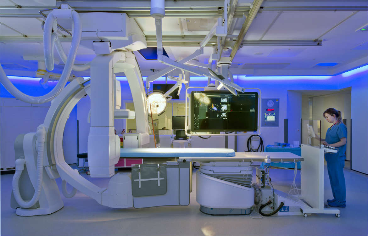 नेपाल भित्रियो कार्डियो भास्कुलर हाइब्रिड थिएटर