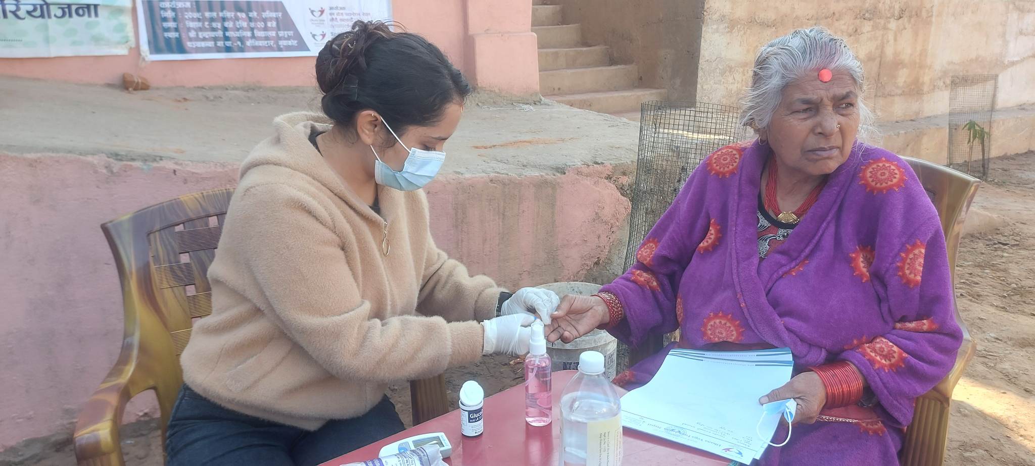 नुवाकोटमा निःशुल्क मधुमेह शिविर र औषधि वितरण