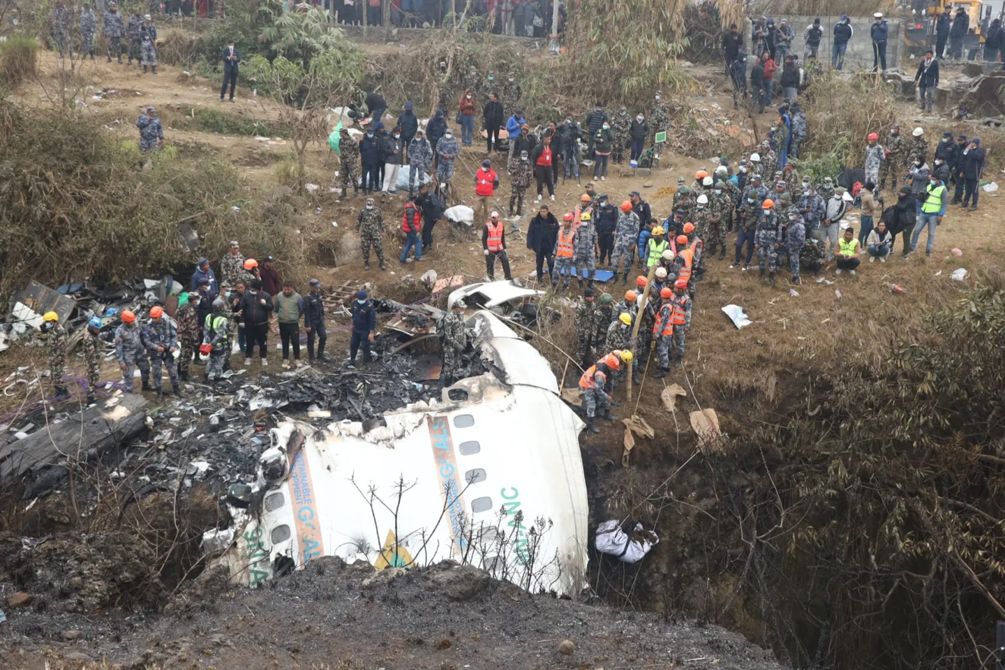 विमान दुर्घटनामा परेका ६ जनाको डीएनए परीक्षण, आफन्त भन्छन्–'छिटो अन्तिम संस्कार गर्न पाऔँ'