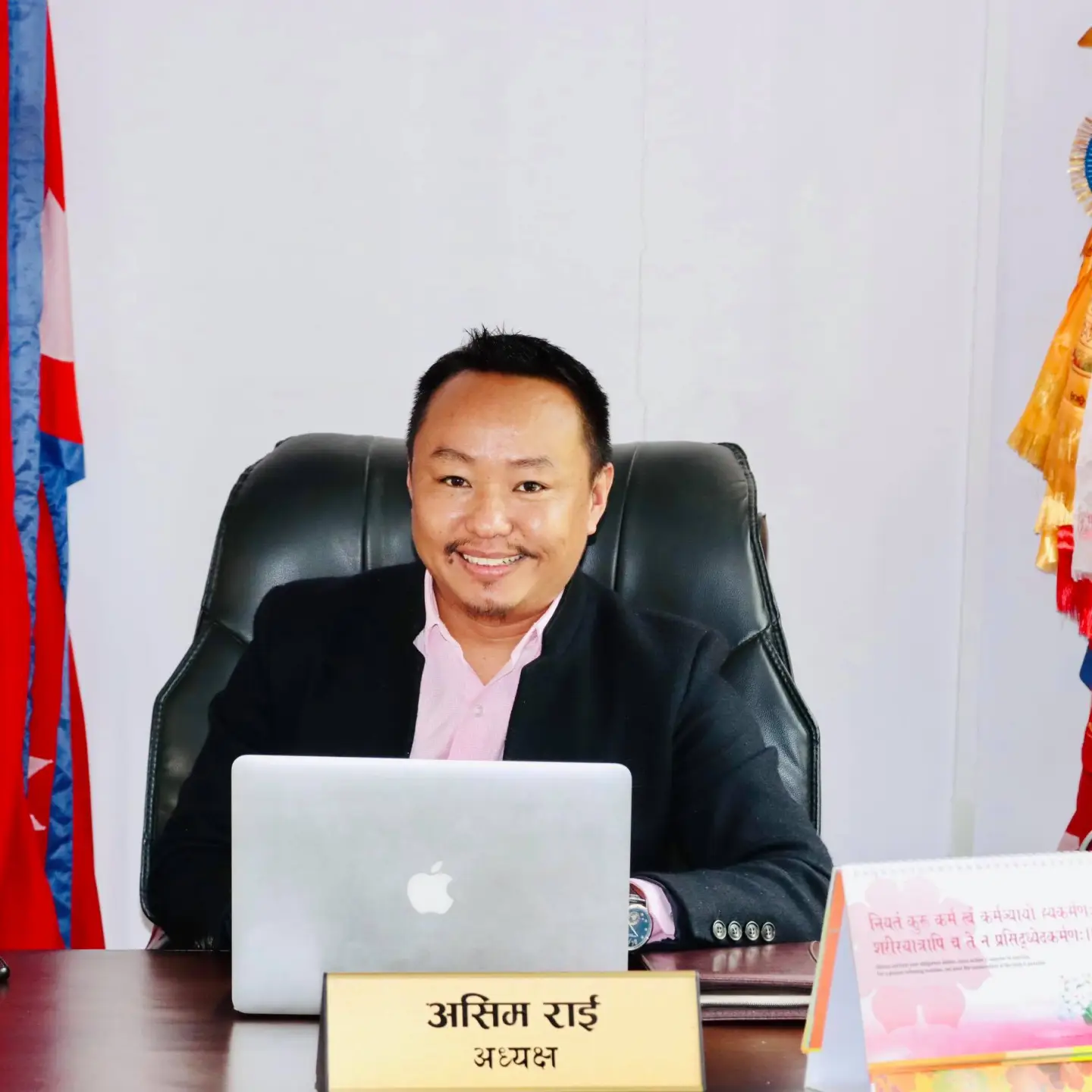 गाउँपालिका अध्यक्षले आफ्नै खर्चमा एमबीबीएस पढाउँदै