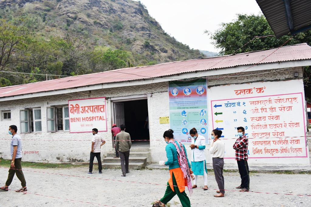 बेनी अस्पताल : बिदाका दिन पनि बहिरङ्ग सेवा