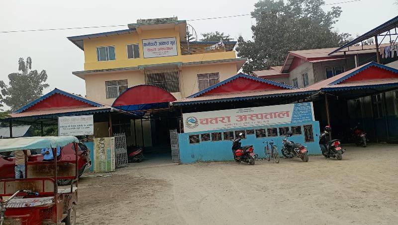 चतरा अस्पतालका डाक्टरहरुले लिए राजिनामा फिर्ता, दुर्व्यवहार गर्ने व्यक्तिले माफि मागेपछि काममा फर्किए