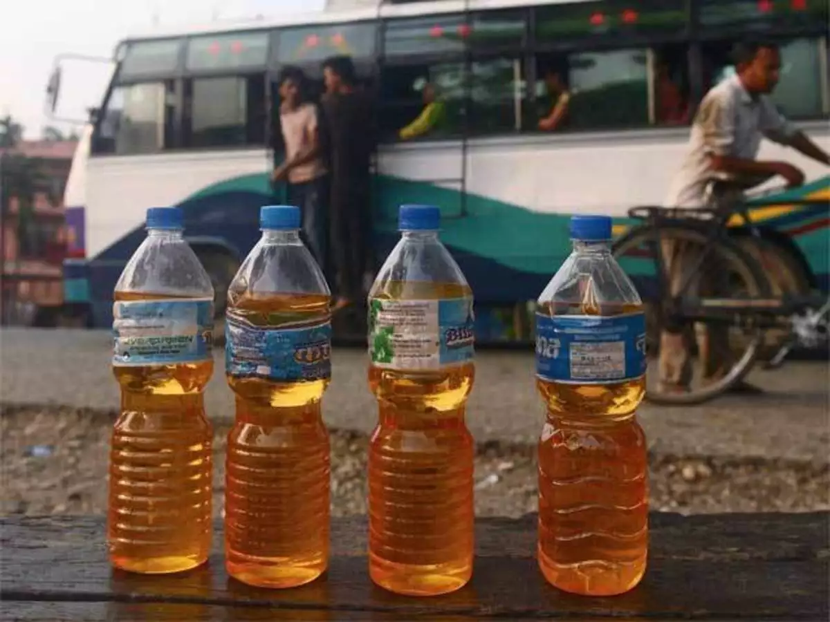 पेट्रोलियम पदार्थलाई खुलारूपमा बिक्रीवितरण गर्न रोक