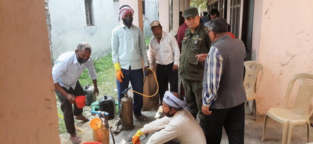 बीरगंजमा लामखुट्टे नियन्त्रणका लागि एयर स्प्रे तथा पम्प स्प्रेमार्फत विषादी छर्न शुरु