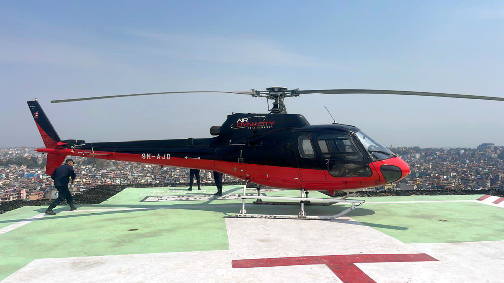 ह्याम्स अस्पतालको हेलिप्याडमा अवतरण गर्दा एयरडायनाष्टिको नाइन एन जे डी हेलिकप्टरको पुच्छरमा क्षति