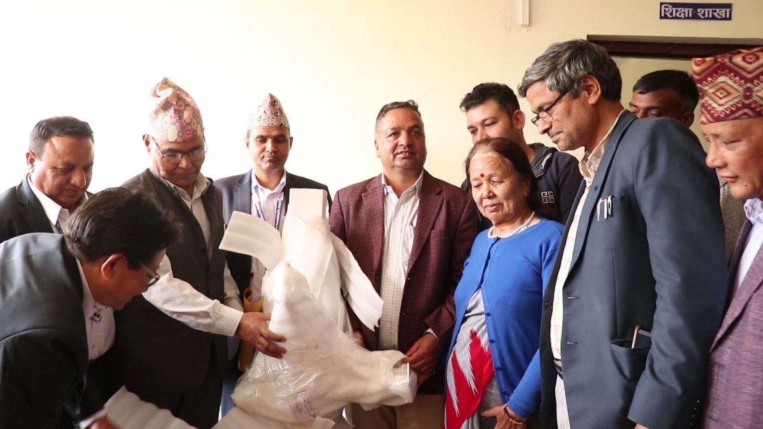 रेसुङ्गा नगरपालिकाद्धारा गुल्मी अस्पताललाई सी–आम मेसिन हस्तान्तरण