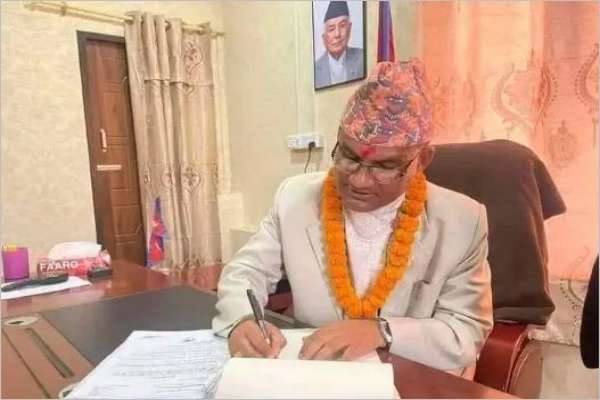 ‘गर्भवती र सुत्केरीको निःशुल्क हवाई उद्धार गर्छौ’— स्वास्थ्य मन्त्री जोशी