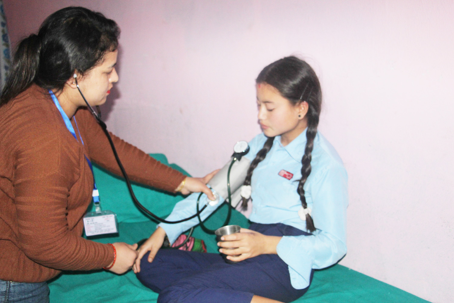 विद्यालयमा खटाइएका नर्सलाई विषयगत शिक्षकको रूपमा काममा नलगाउन आग्रह