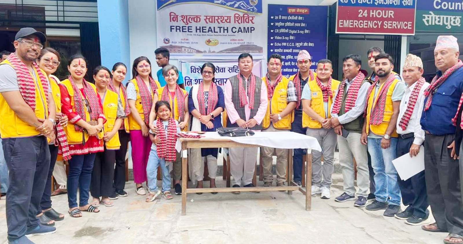 मेलुङको सितलीमा ४ सय सर्वसाधारणले लिए विशेषज्ञसहितको निःशुल्क स्वास्थ्य सेवा