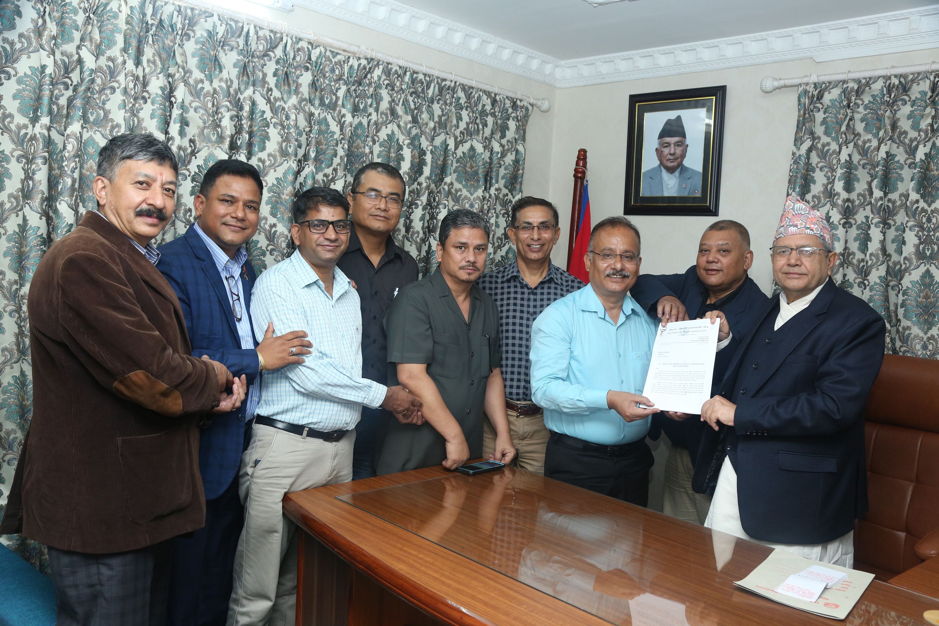 औषधि तथा स्वास्थ्य सामग्री ऐन संशोधन गर्न नेपाल औषधि व्यवसायी संघको माग