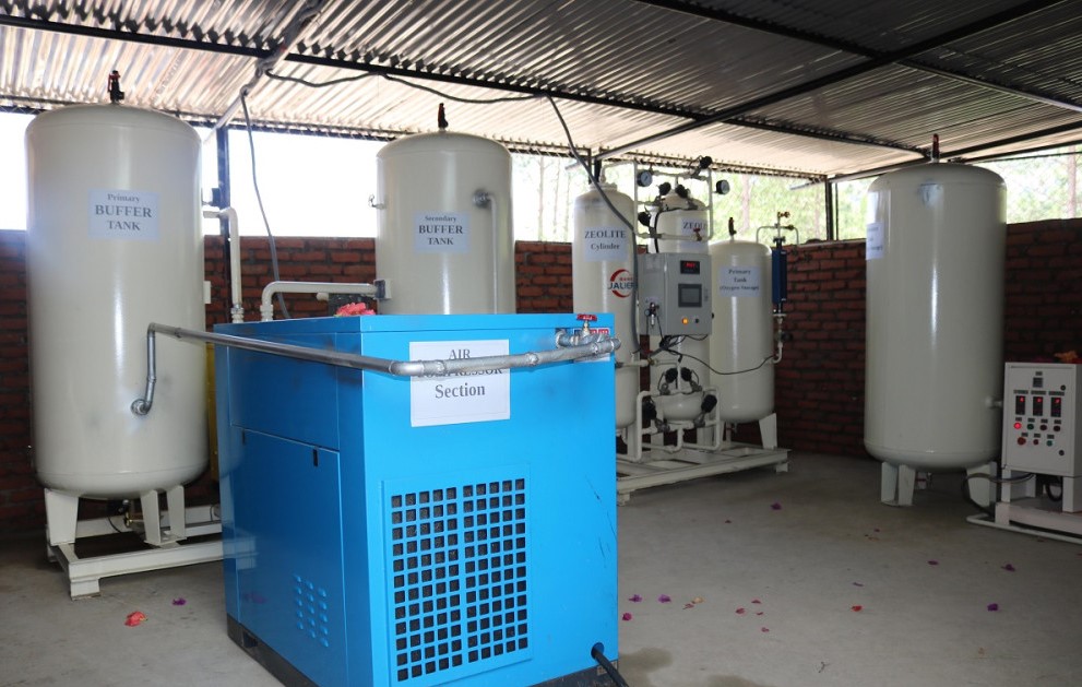 दुई वर्षपछि सञ्चालनमा आयो सल्यान अस्पतालमा अक्सिजन प्लान्ट