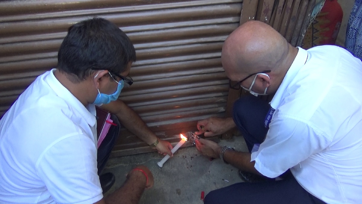 अवैधरूपमा औषधि बिक्री गर्ने फार्मेसीमा शिलबन्दी