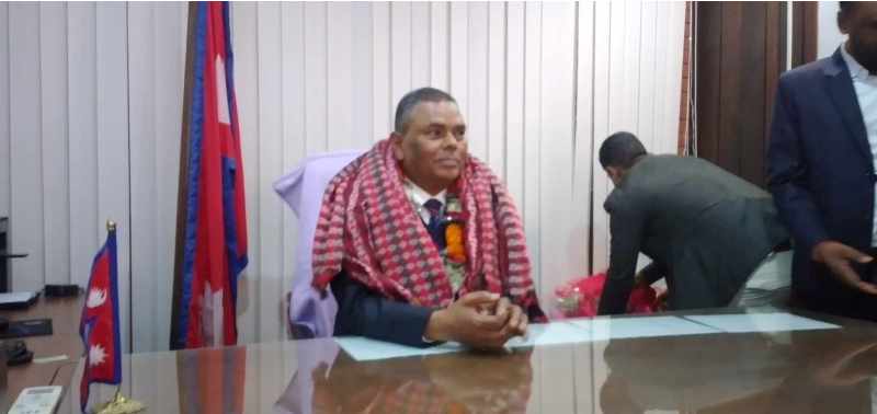 नवनियुक्त स्वास्थ्यमन्त्री उपेन्द्र यादवद्धारा पदभार ग्रहण, प्रादेशिक अस्पतालको शल्यक्रिया सेवा छिटोछरितो बनाउन निर्देशन