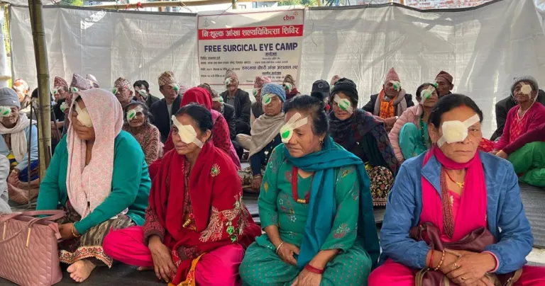 एक सय दुई वर्षीय वृद्धसहित एक सय ४३ जनाको नि:शुल्क आँखाको शल्यक्रिया