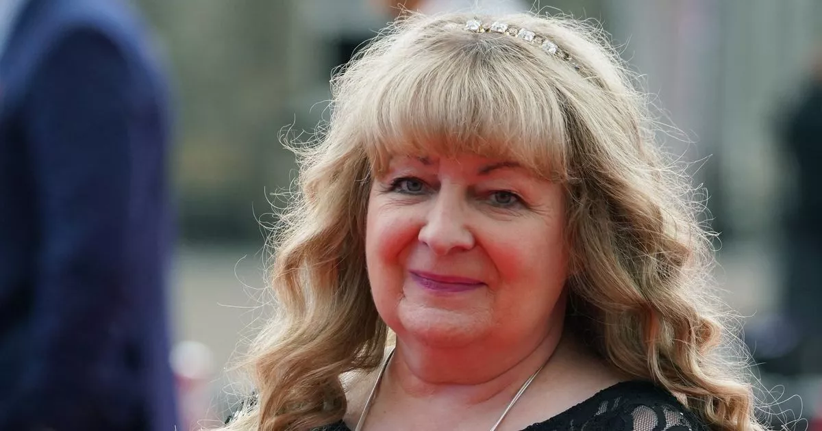 डिम्बाशयको क्यान्सरः थोरै खाने बित्तिकै पेट भरिने, पेट फुल्ने र निरन्तर पिसाब लाग्ने समस्या छ ? 'तुरुन्तै जाँच गराउनुहोस्’