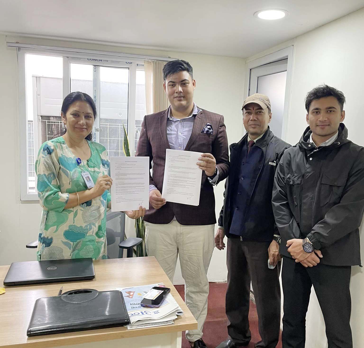 लोमस फर्मासिटिकल्स प्रा.लि. र ह्याम्स हस्पिटलबीच व्यापारिक र सामाजिक कार्यमा सहकार्य गर्ने सम्झौता