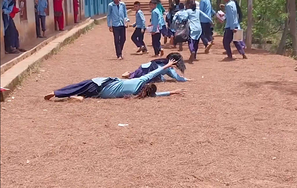 किशोरीहरुमा 'कन्भर्सन डिसअडर' को समस्याः काम्ने, झम्टिने र भाग दौड गर्ने समस्या