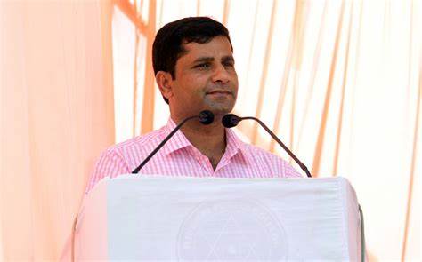 स्वास्थ्य मन्त्रीले राजिनामा दिने संकेत