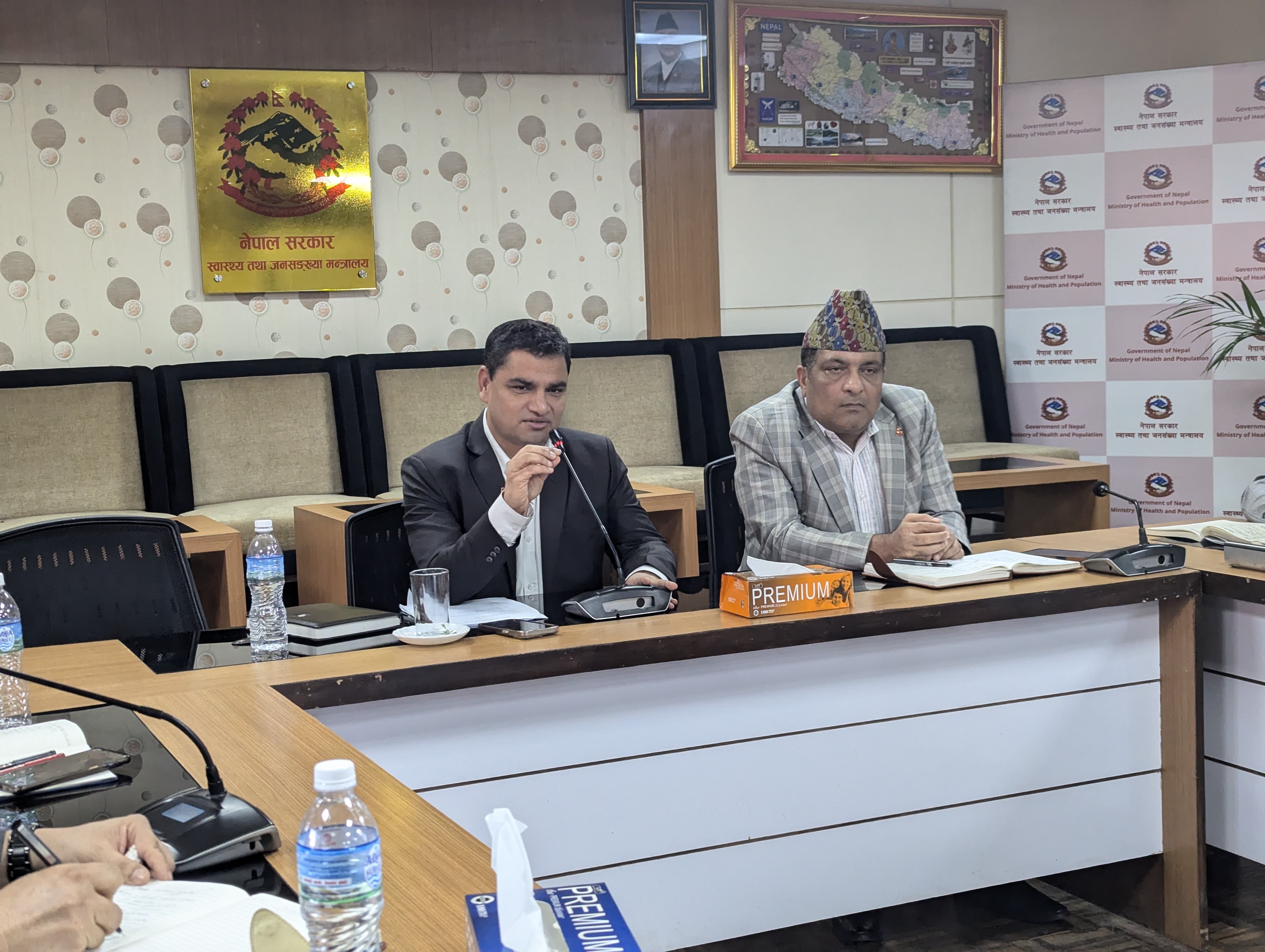 स्वास्थ्यमन्त्री पौडेलको सम्बद्ध निकायलाई निर्देशनः ‘आयुर्वेद उपचार प्रभावकारी बनाउन एक साताभित्र प्रष्ट योजना पेश गर्नुस्’