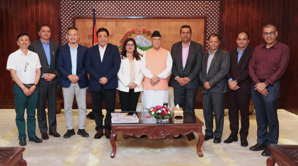 प्रधानमन्त्रीलाई निजी मेडिकल सञ्चालकहरुको प्रश्नः मेडिकल कलेजहरुमा किन सिट संख्या खुम्च्याएको ?