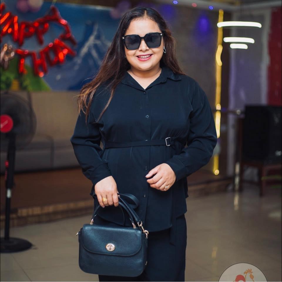 ‘एज इन्फिनिटी’ एन्टि एजिङ फेस सिरम र ‘एज ग्लिम’ नेपाली बजारमा