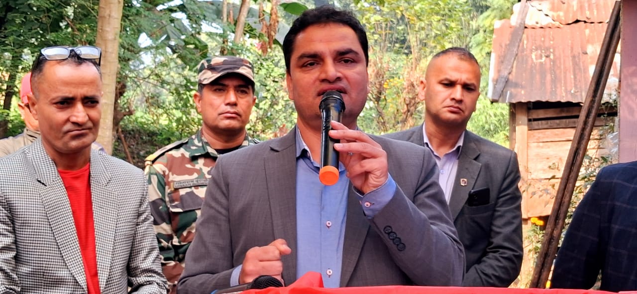 अस्पताललाई शय्याका आधारमा नभई सेवाका आधारमा वर्गीकरण गर्नुपर्छः स्वास्थ्यमन्त्री पौडेल