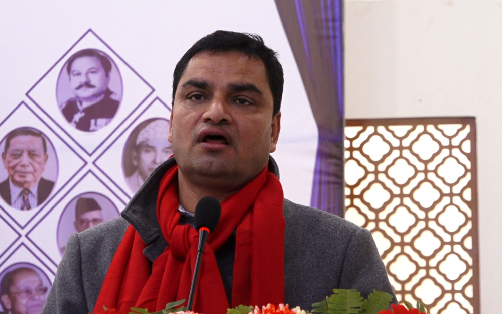 स्वास्थ्यमन्त्री पौडेलको घोषणाः ‘अर्को वर्षदेखि दृष्टिसँग सम्बन्धित चस्मामा भ्याट र भन्सार लिँदैनौँ’