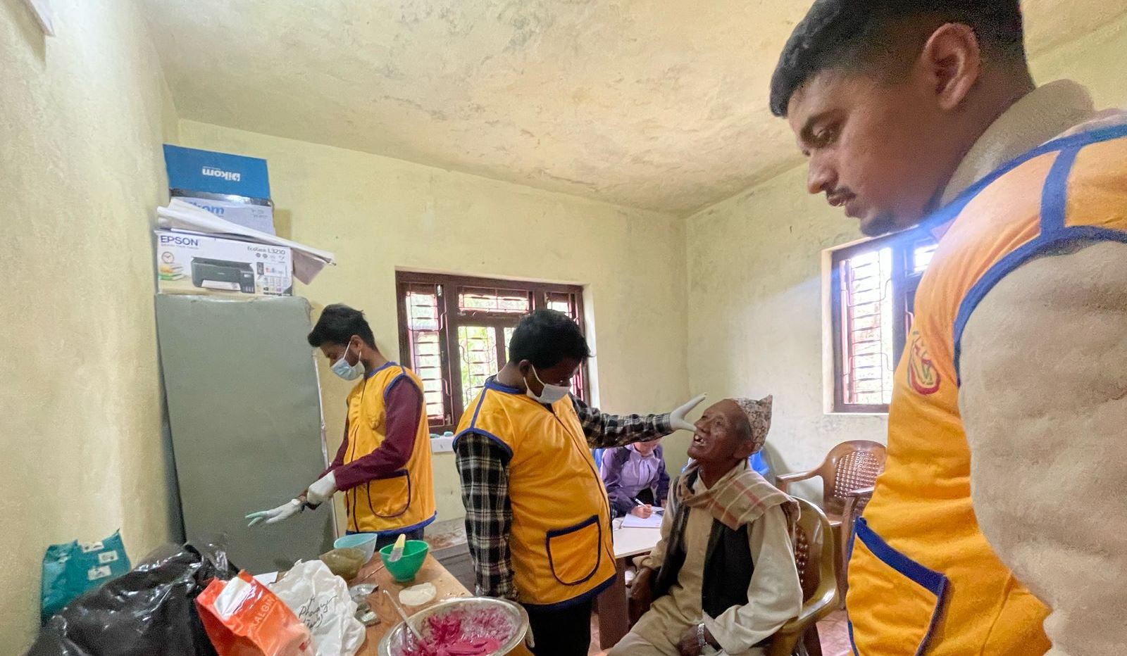 ७० वर्षदेखि माथिका नागरिकलाई निःशुल्क दन्त उपहार