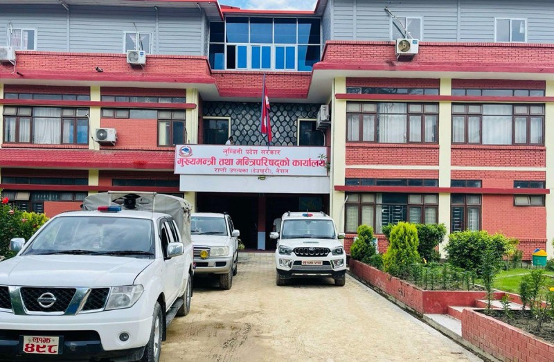 डाक्टर मोहम्मद र रोशनलालचौधरी एघारौँ तहमा बढुवा