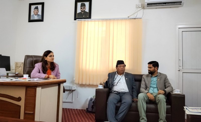 सरकारी अस्पतालका बिग्रिएका उपकरण मर्मत गर्न राष्ट्रिय आविस्कार केन्द्रसँग छलफल