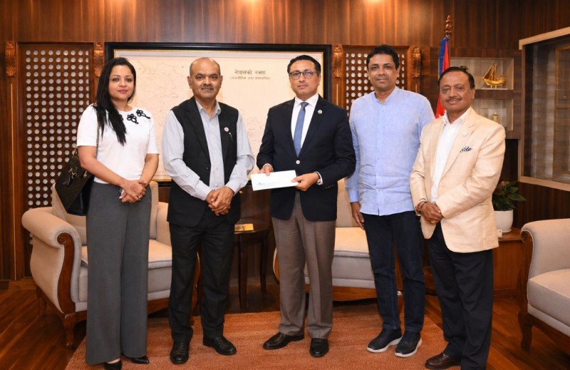 बीएलसी ग्लोबल होल्डिङ्सद्धारा बाढी प्रभावितका लागि ३ करोड ३६ लाख ७० हजार रुपैयाँ सहयोग हस्तान्तरण