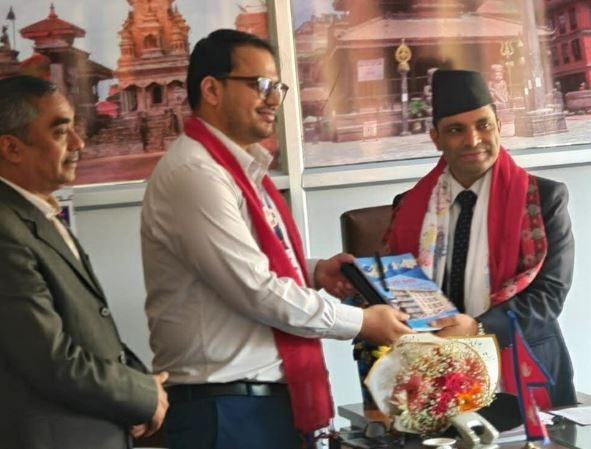भक्तपुर अस्पतालको प्रमुख मेडिकल सुपरीटेन्डेन्टमा डा. झा नियुक्त
